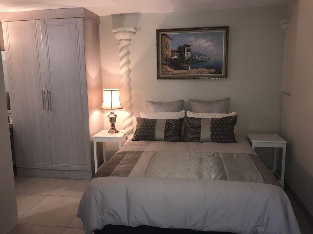 Luxury Double Room (Tranquil) photo 1
