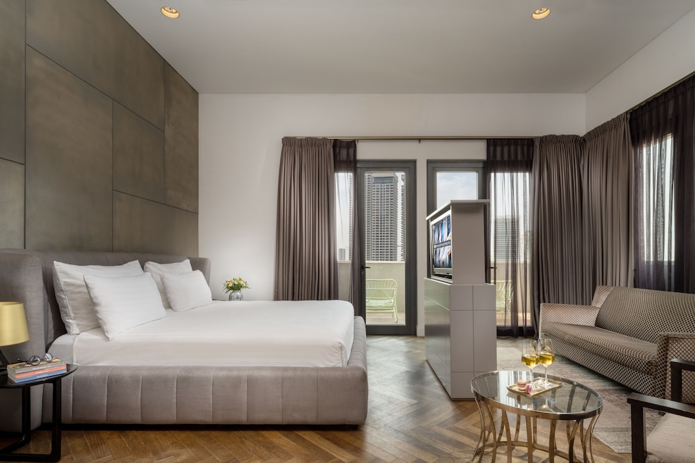 Suite, 1 King Bed, Jetted Tub, City View