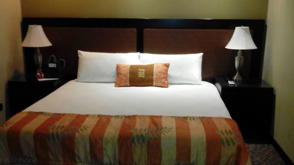 Junior Suite, 1 Queen Bed photo 1
