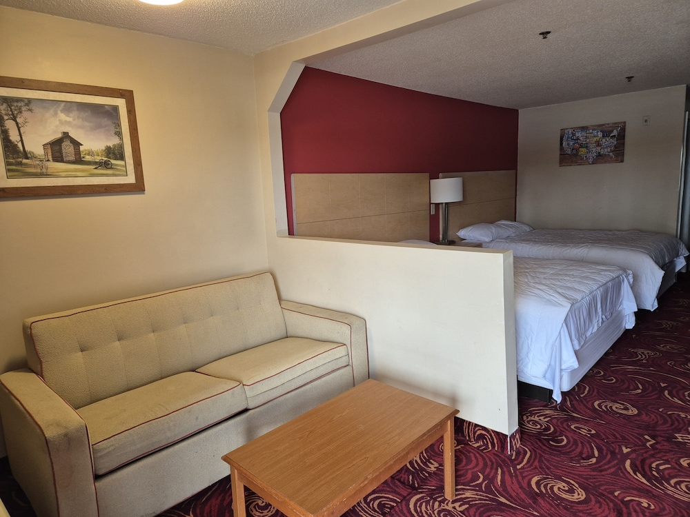 Suite, 2 Queen Beds - Photo 6