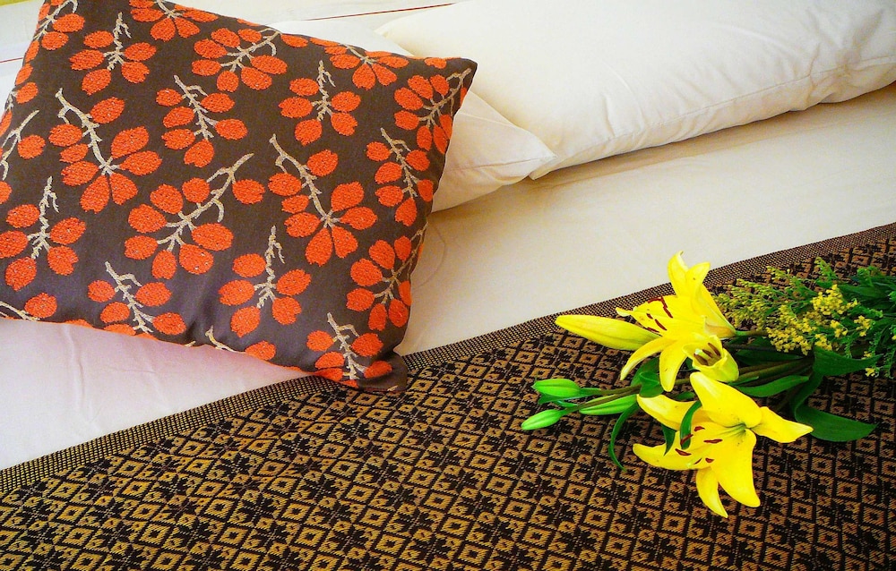 Suite, 2 Queen Beds, Jetted Tub, Pool View photo 3