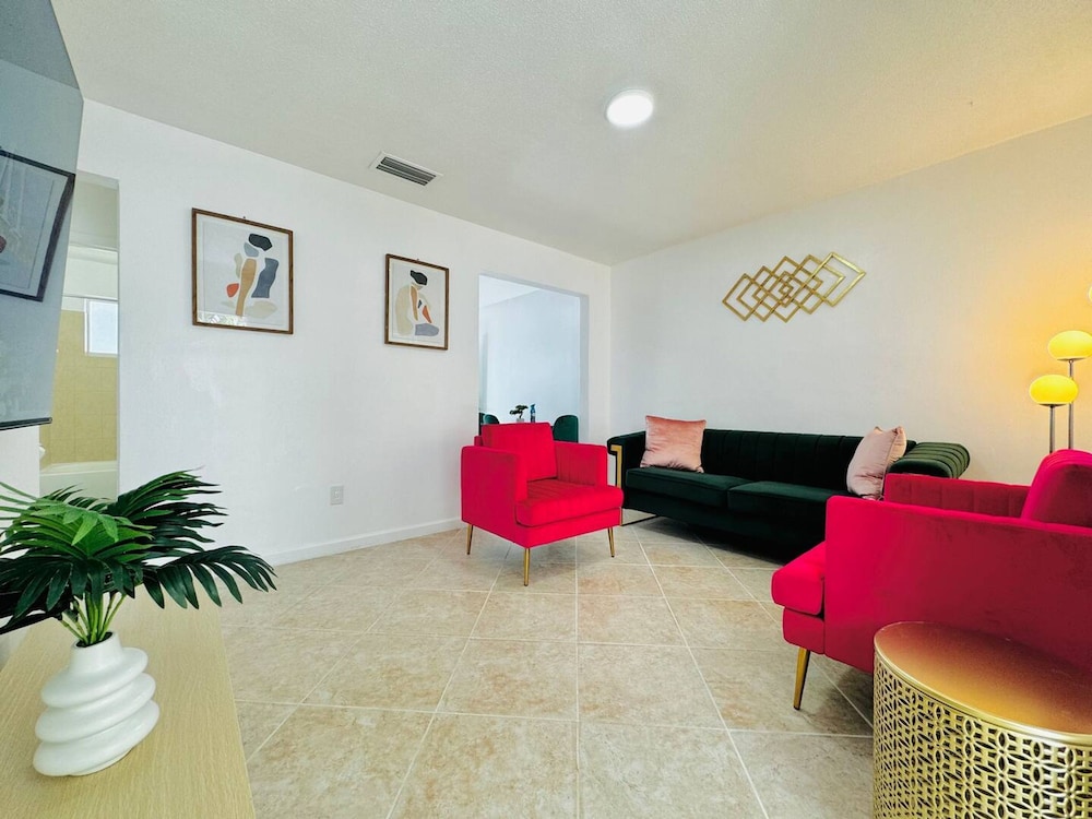 Apartment photo 1