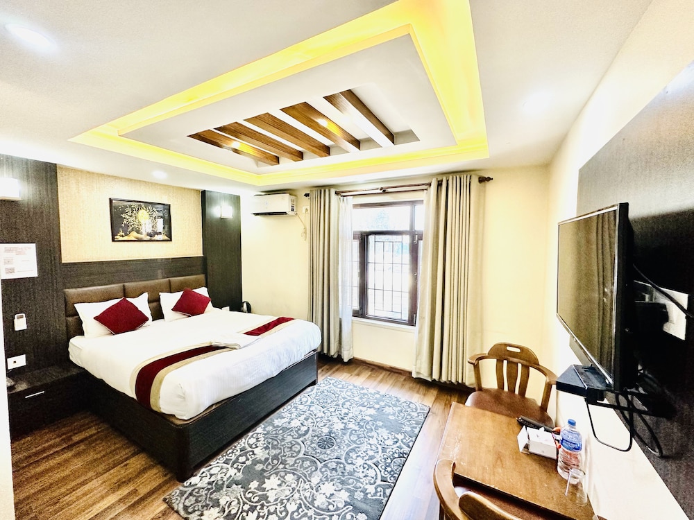Deluxe Double Room - Photo 16