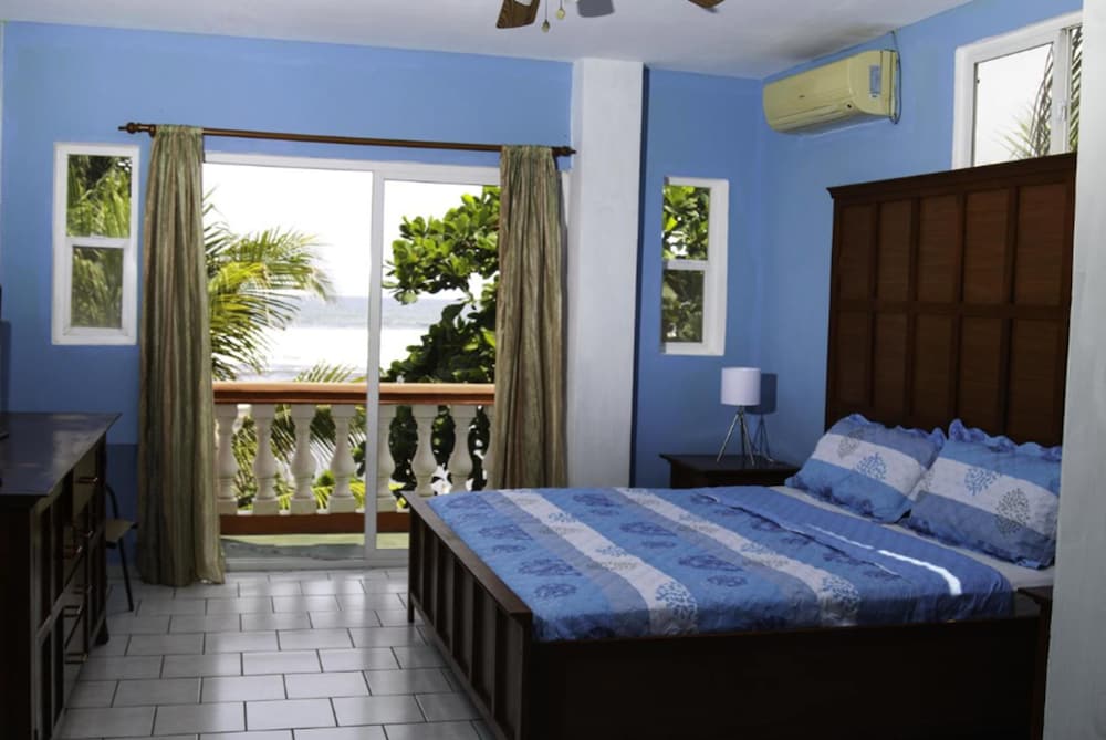 Room, 1 King Bed, Ocean View (King Room with Ocean View) photo 2