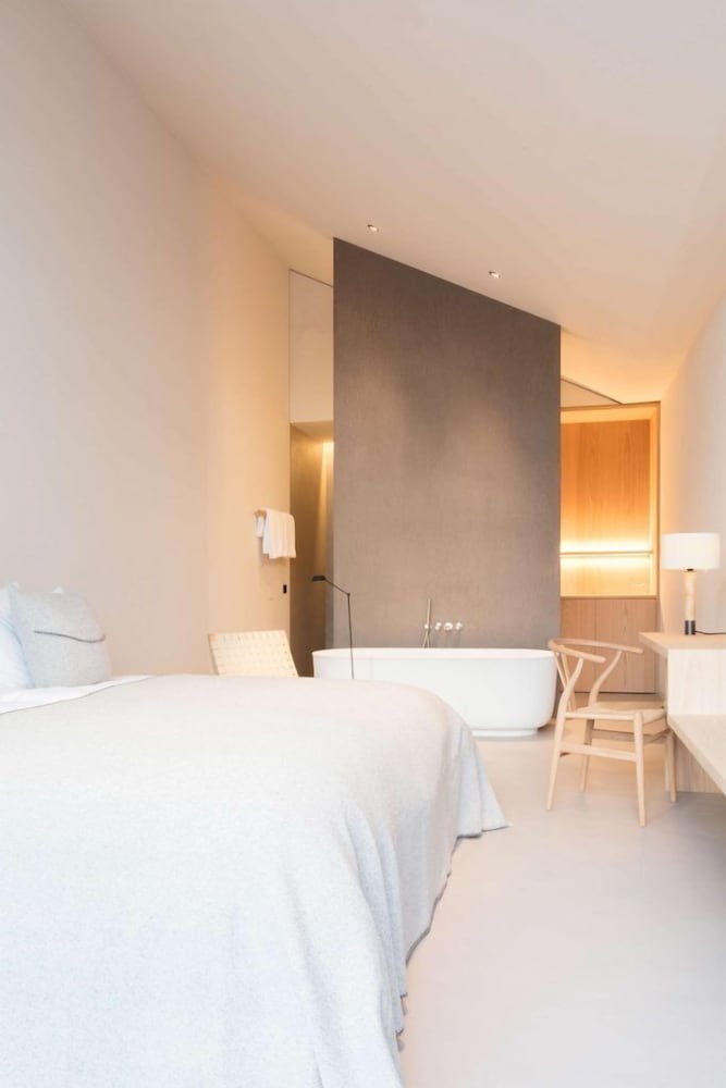 Gable Room