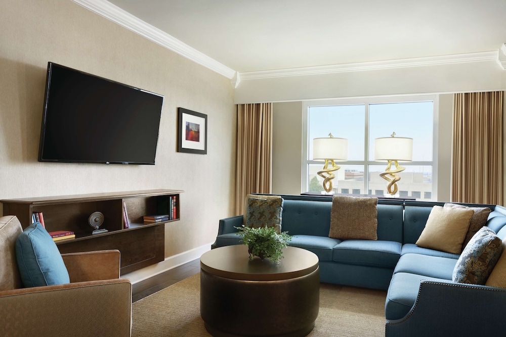 Deluxe Room, Multiple Beds (Parlor) photo 3