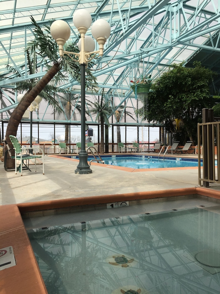 Poolside Room with One king size bed Non smoking - Photo 5