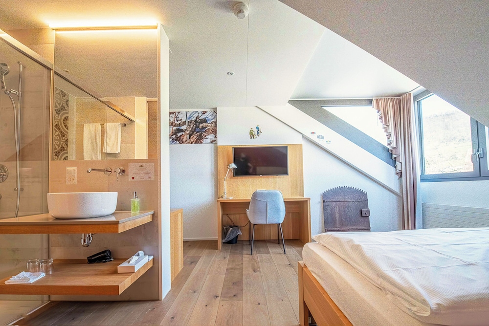 Classic Double Room, 1 Queen Bed - Photo 13
