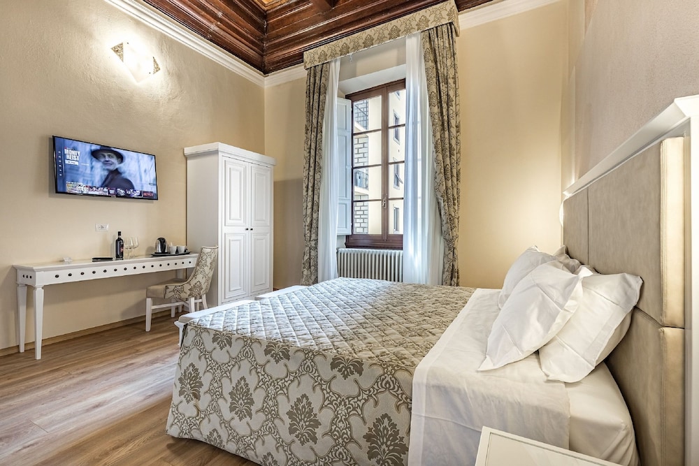 Deluxe Room (Camera Deluxe Spaziosa) photo 3