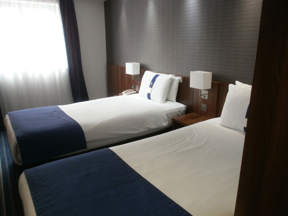 Standard Room, 2 Twin Beds photo 2