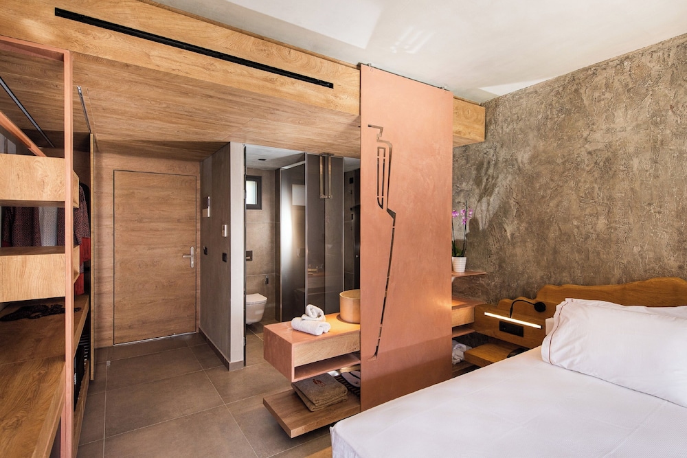 Indulge Room with Private Pool | 28m2 photo 2