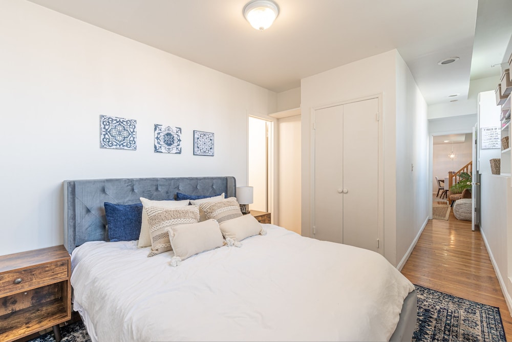 Apartment photo 2