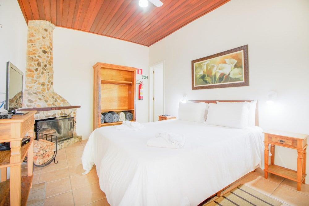 Standard Chalet, 2 Bedrooms, Pets Allowed photo 1