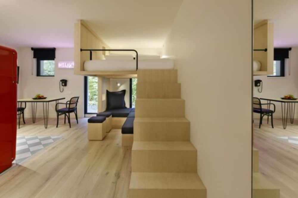 Studio Mezzanine - Photo 15