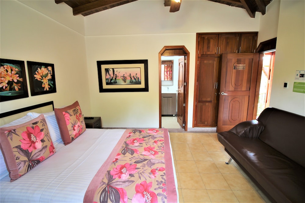 Standard Room, 3 Bedrooms photo 2