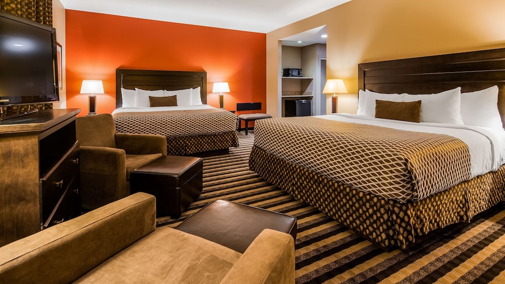 Standard Room, Multiple Beds, Non Smoking, Jetted Tub