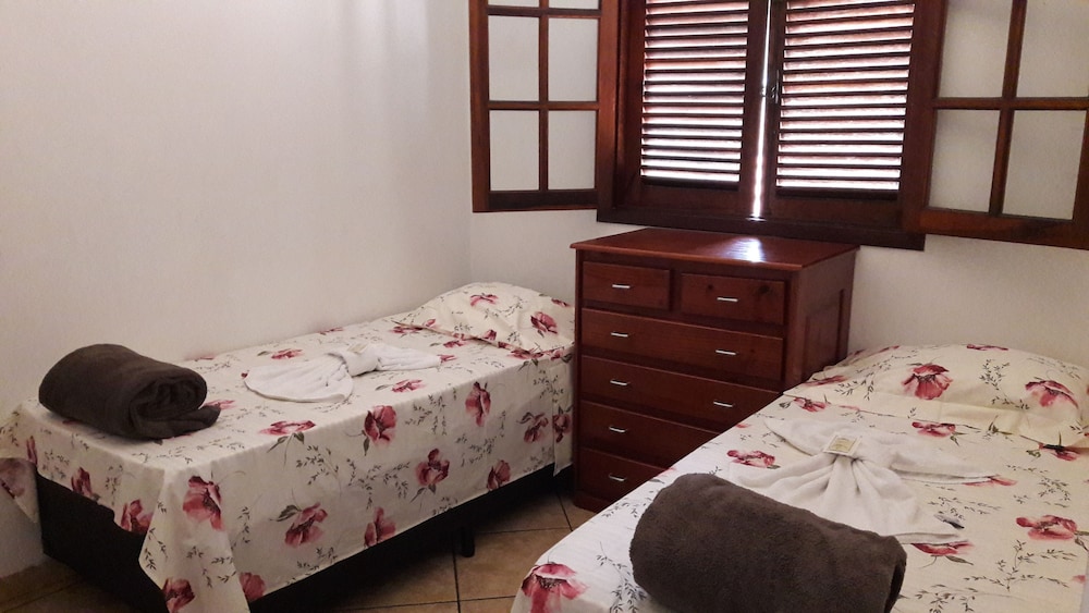 Standard Twin Room, Private Bathroom