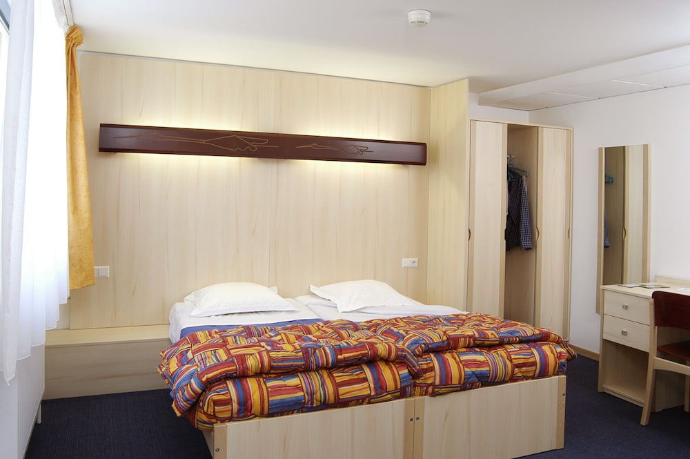 Twin Room (Aile Forêt Noire) photo 2
