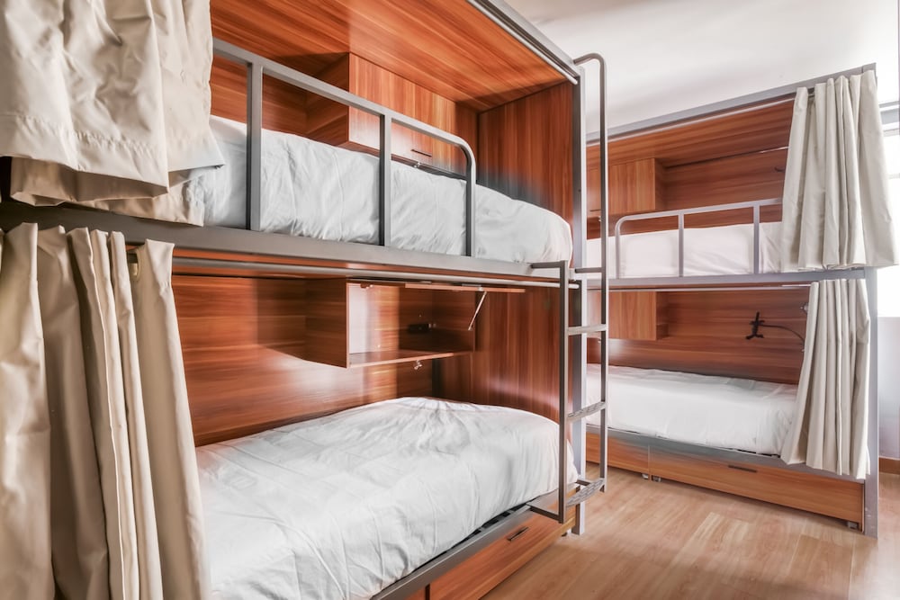 Bed In 6 Bed Community Room photo 1