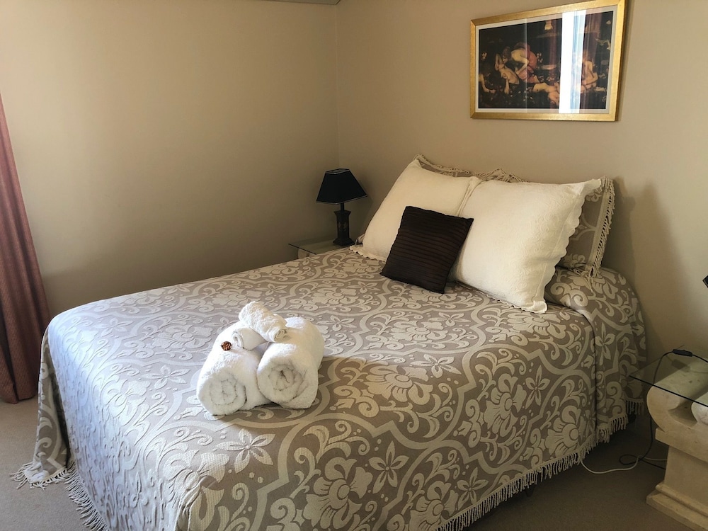 Deluxe Apartment, 2 Bedrooms, Beach View, Beachfront photo 1