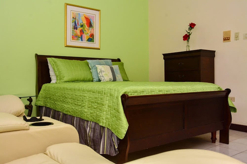 Comfort Studio, 1 Queen Bed, Non Smoking photo 1