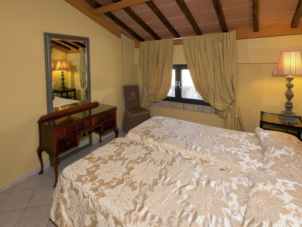 Classic House, 3 Bedrooms photo 1
