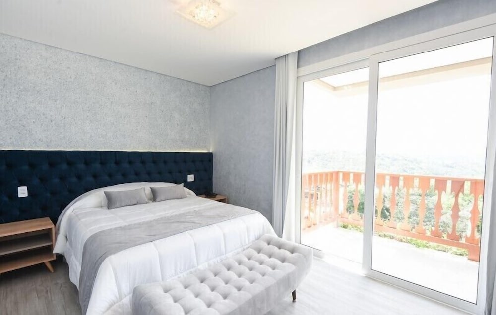 Premium Room - Photo 1