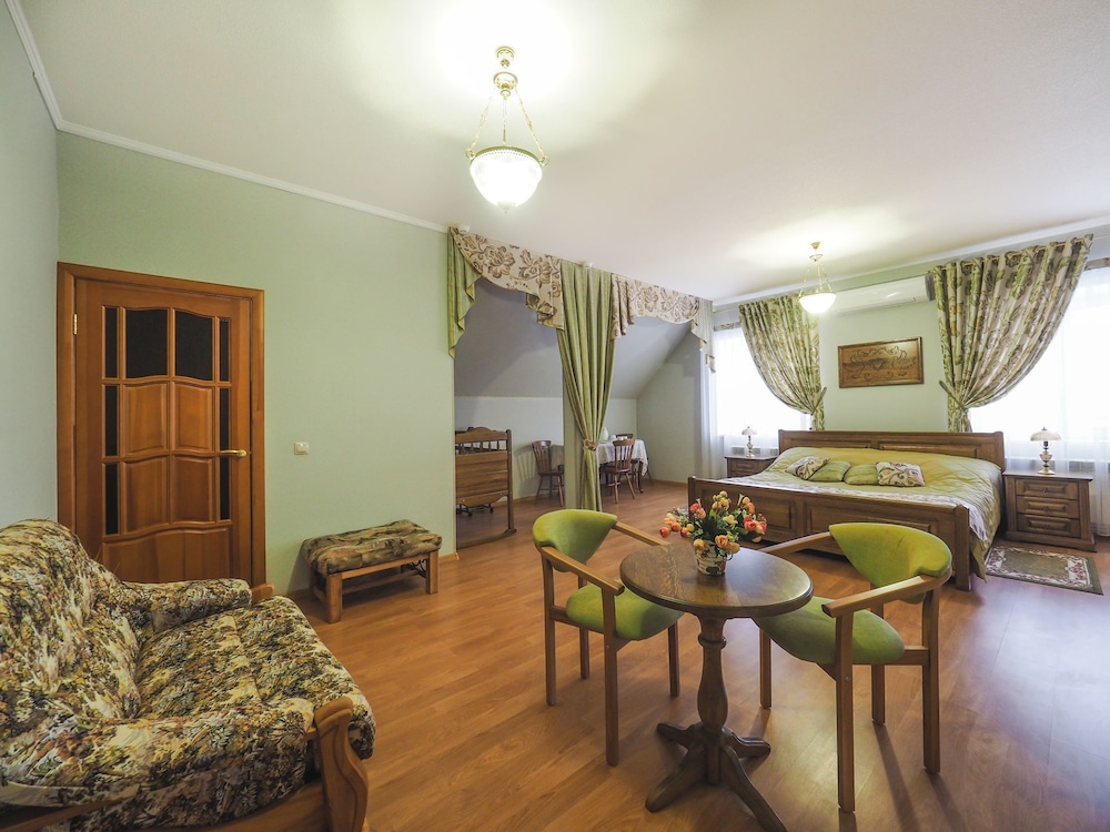 Junior Room (number 8) photo 1