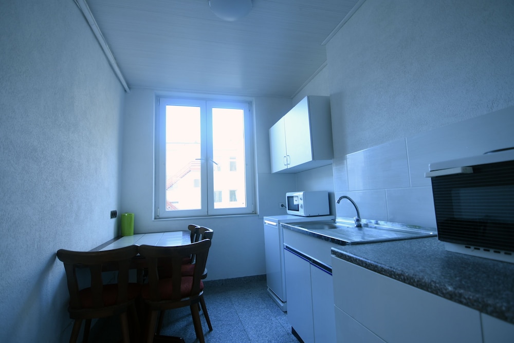 Apartment, 2 Bedrooms, Kitchen (5 pax) photo 3