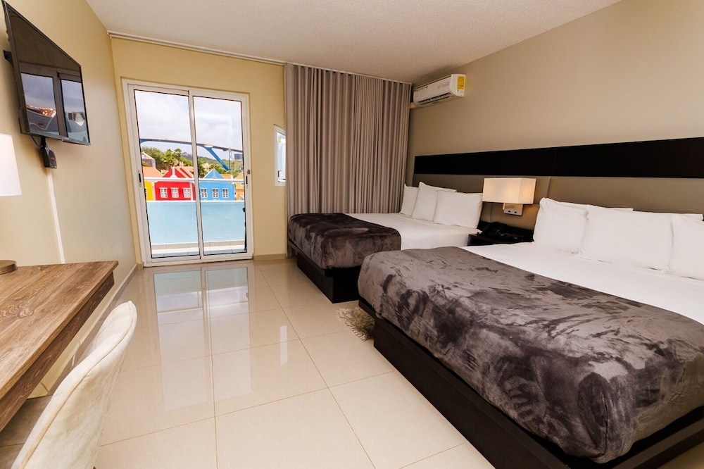 Standard Room, 2 Queen Beds, Balcony, City View (Balcony )