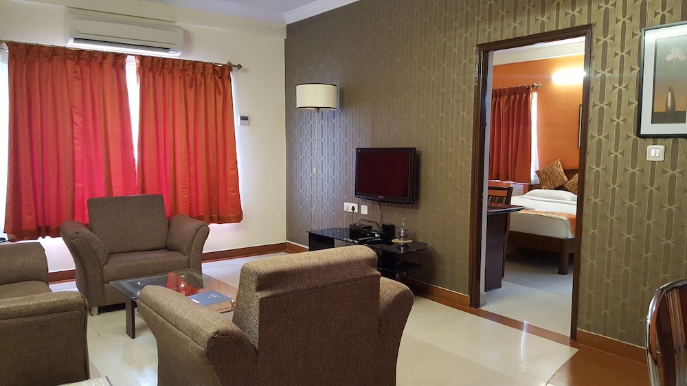 Premium Suite, 1 Queen Bed, Kitchen photo 1