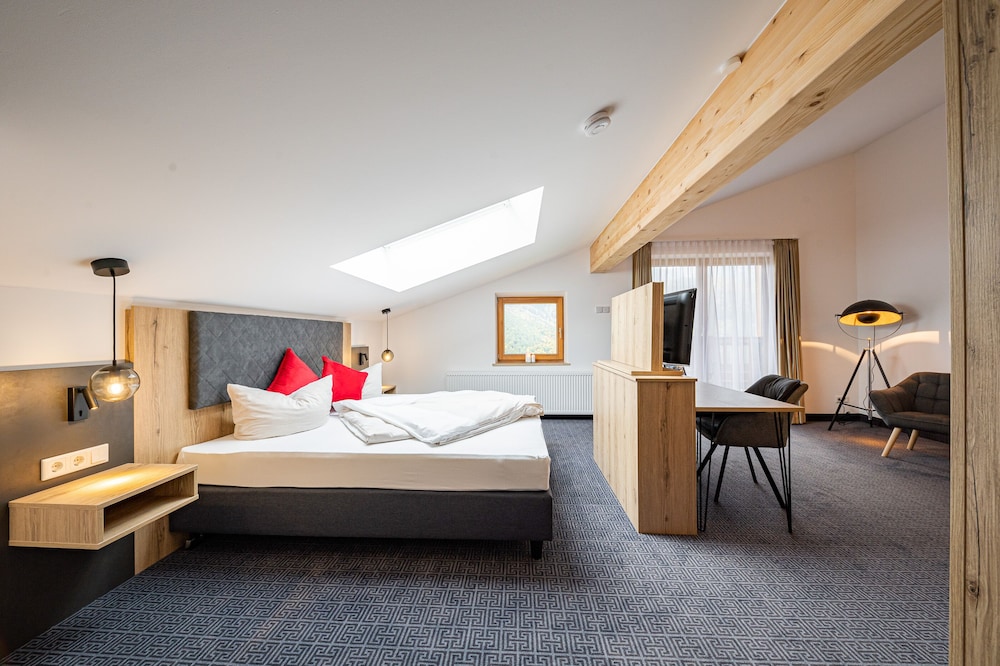 Suite - Photo 7