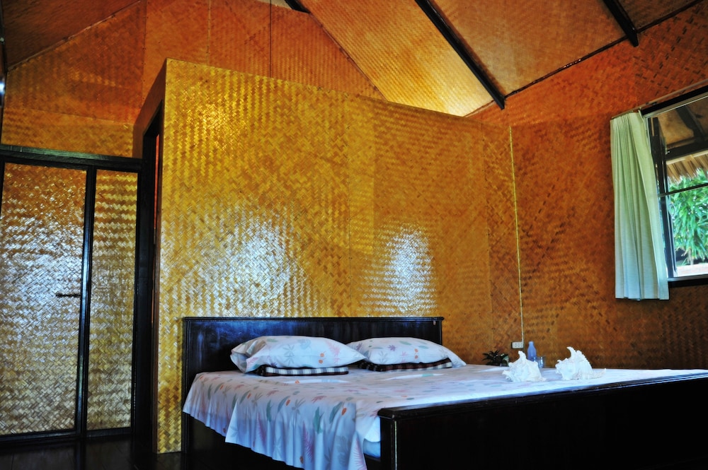 Standard Bungalow with Fan and room temperature shower photo 1