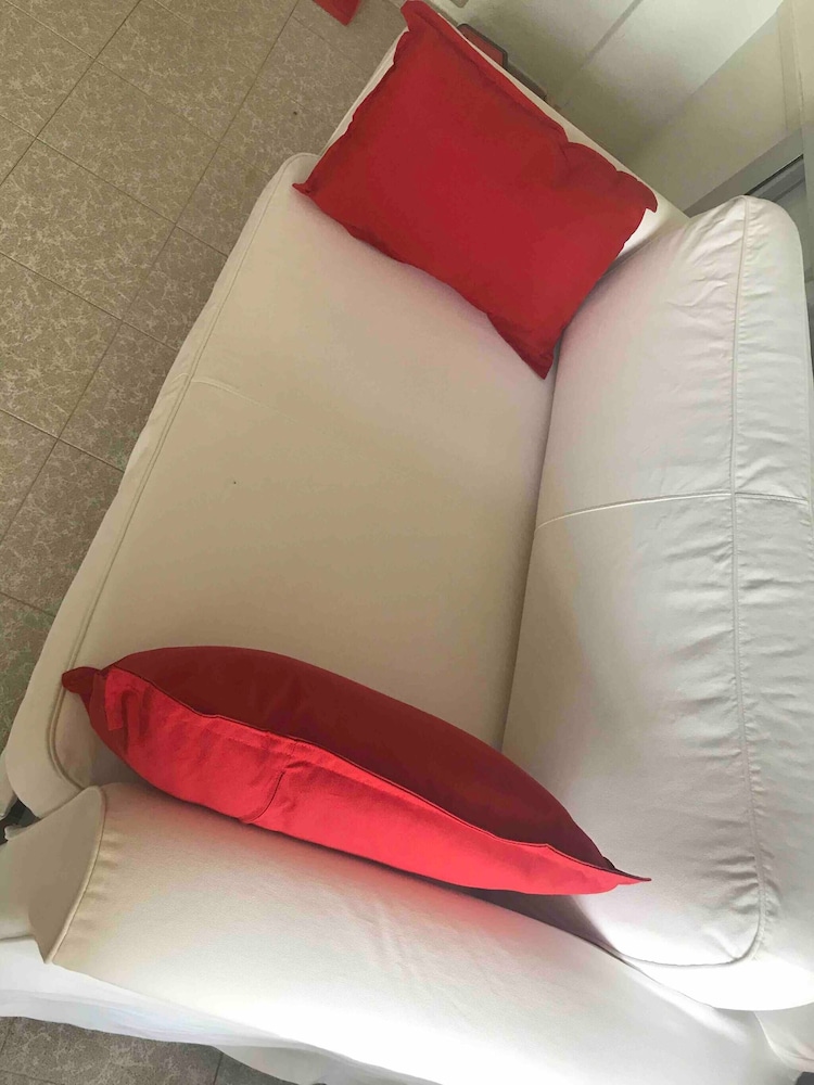 Beautiful Studio 500 Meters From the Beach, 사진 10