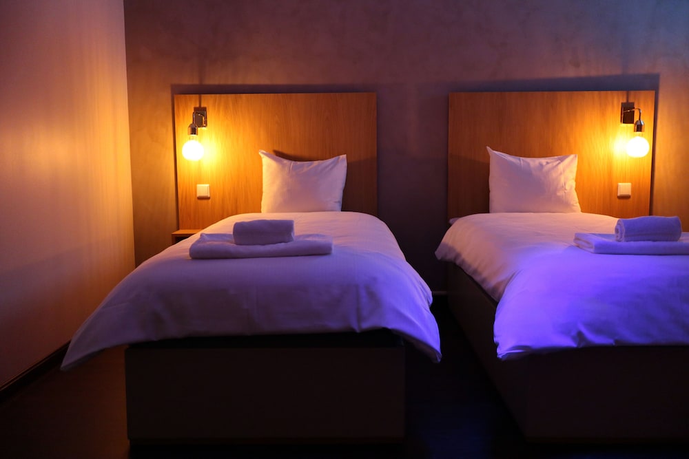 Basic Twin Room photo 2
