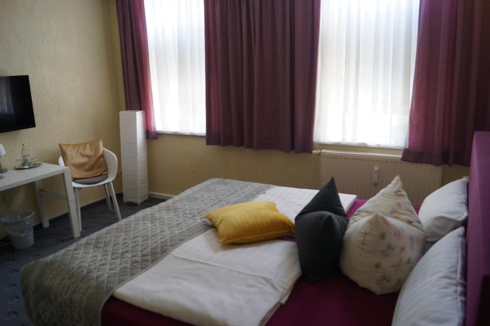 Standard Double Room photo 2