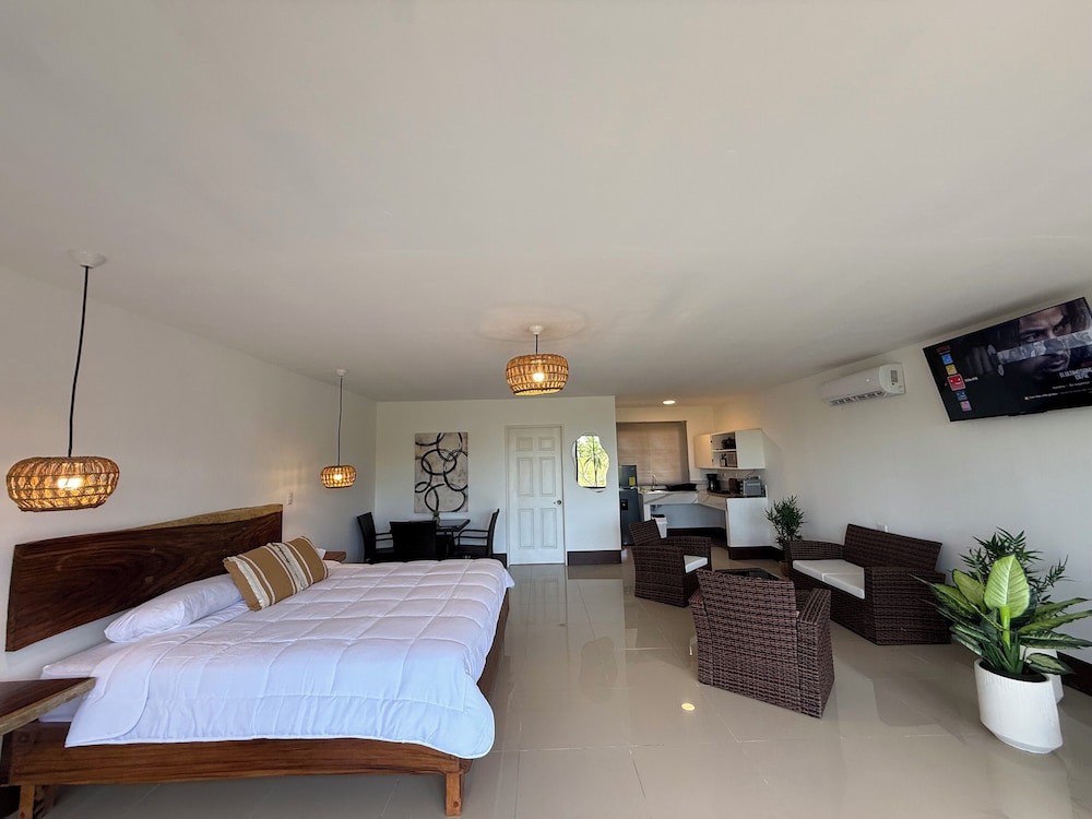 Superior Room, Hot Tub