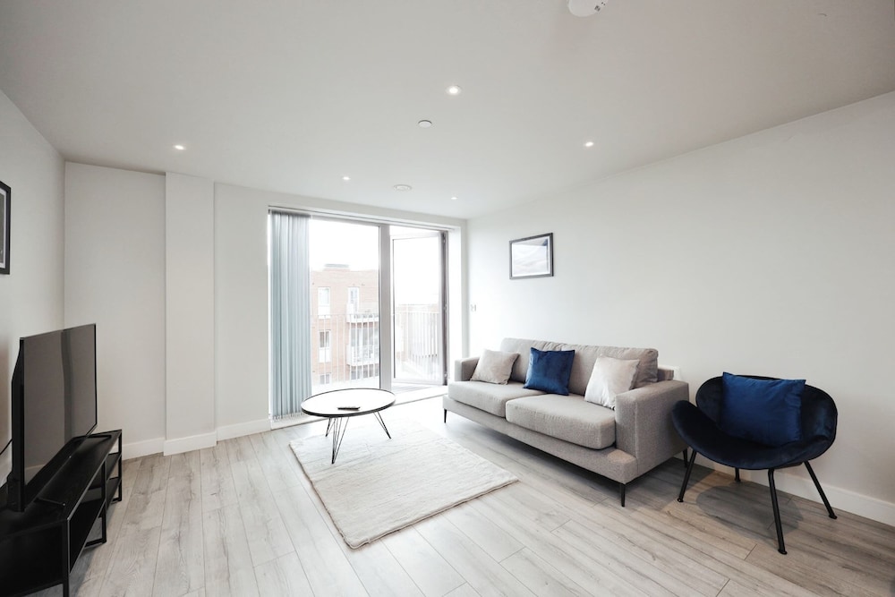 Apartment photo 2