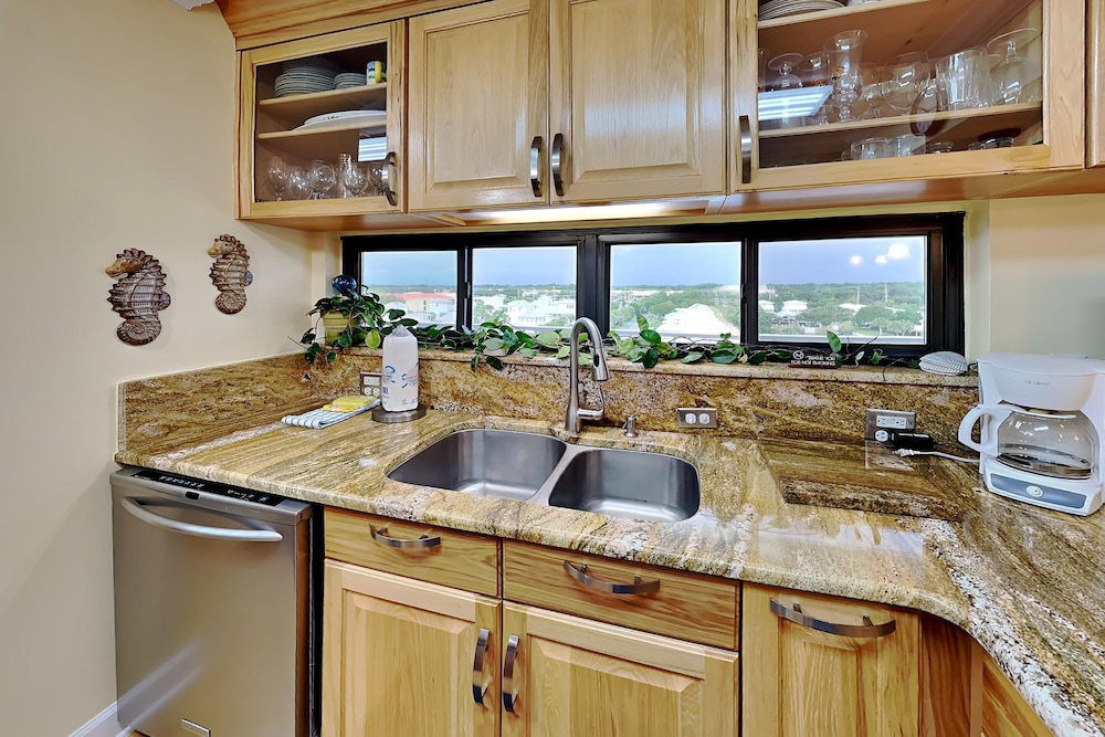 Condo, Multiple Beds, Balcony, Ocean View (#464 - No Pets) photo 2