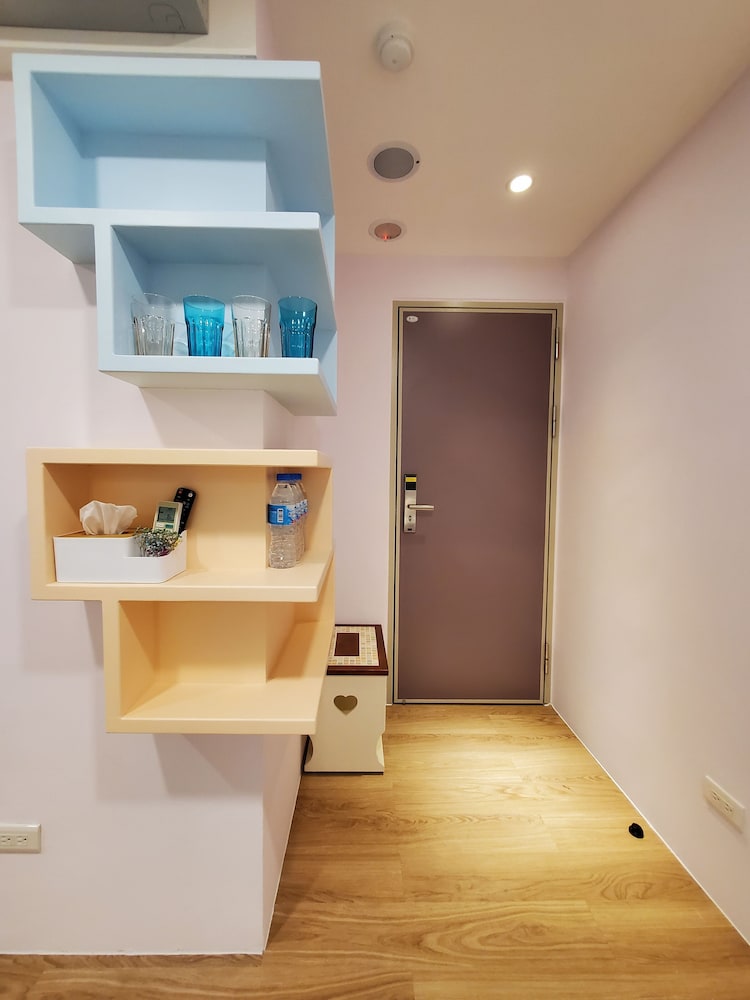 Standard Quadruple Room, Non Smoking - Photo 7