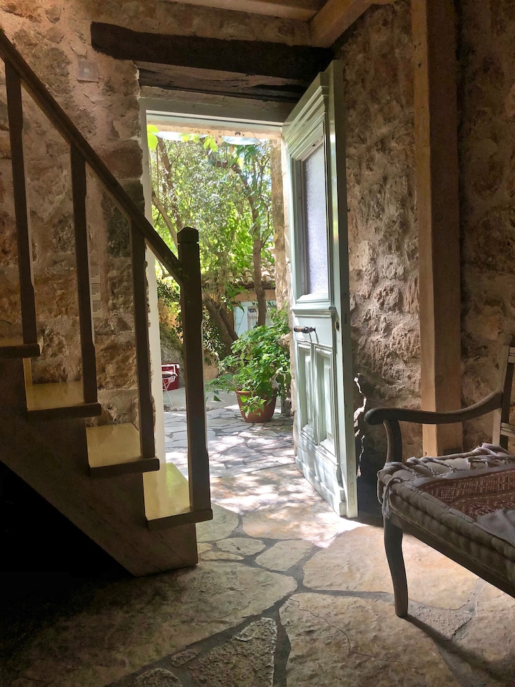Duplex, 1 Bedroom photo 3