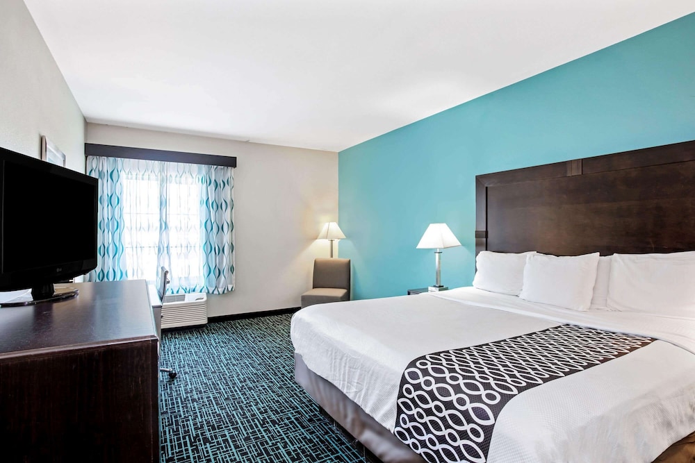 Room, 1 King Bed, Non Smoking - Photo 1