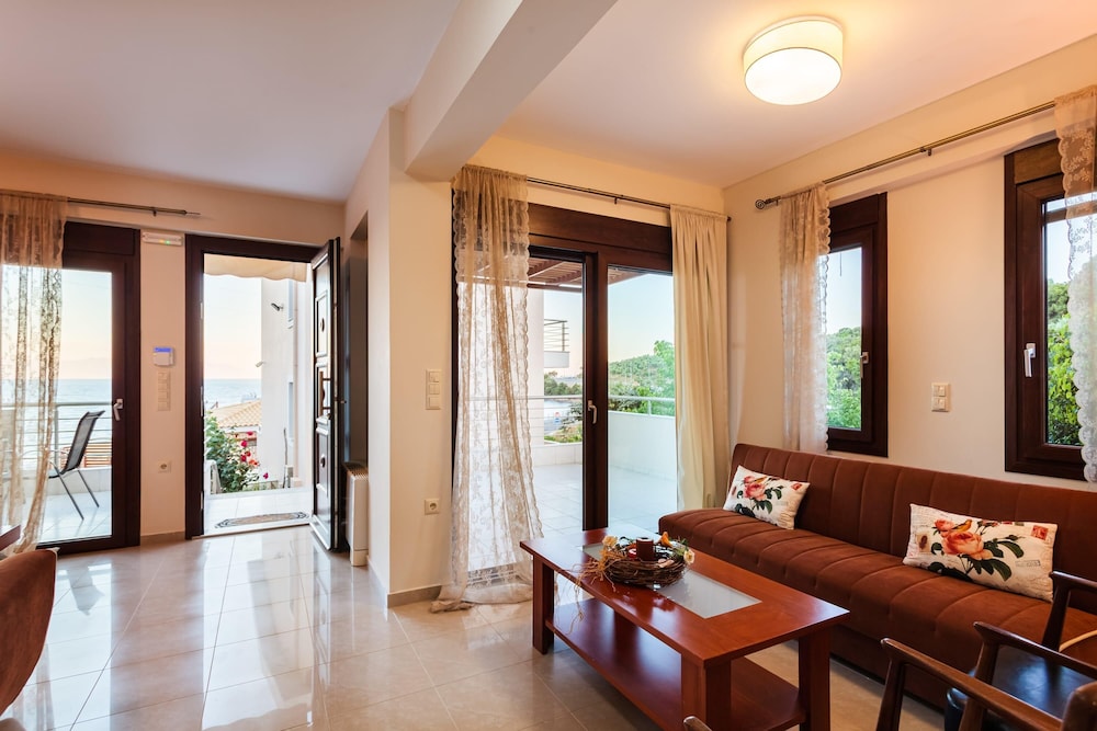 Villa photo 1