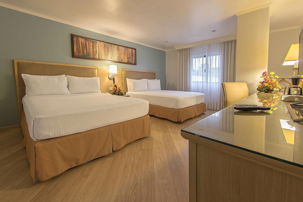 Suite, 2 Double Beds, Non Smoking
