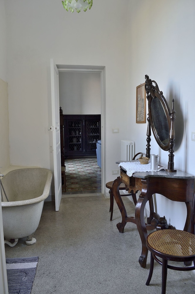 Deluxe Apartment photo 3