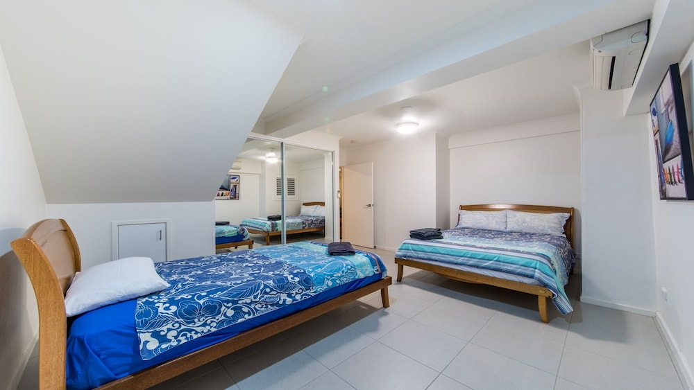 House, 4 Bedrooms photo 2