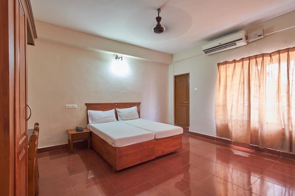 Deluxe Double Room, Accessible, Private Bathroom photo 2