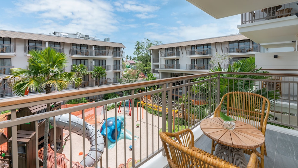 Suite, 2 Bedrooms (Playground View) - Photo 10