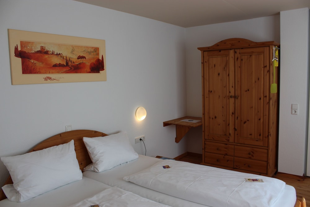Standard Double Room, Private Bathroom photo 3