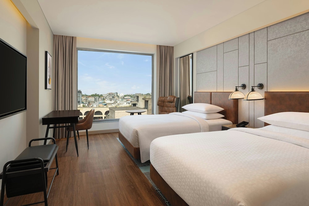 Deluxe Room, 2 Double Beds, City View